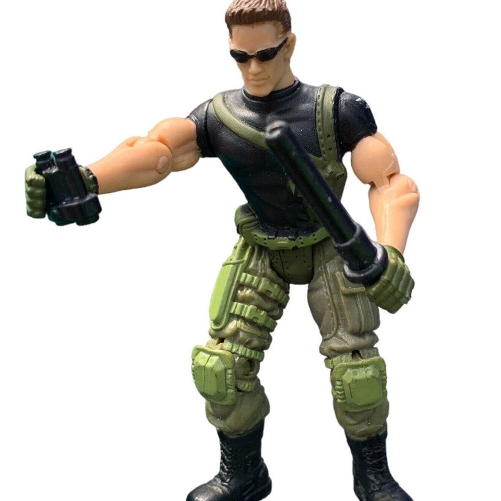 Chap Mei Action Figures 3.75” Military Soldier Army with 2 Accesories​​​​​​​​